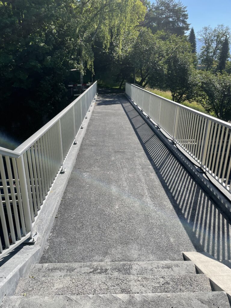 UHFB Splittmatrix Fussgängerbrücke Weinbergliweg