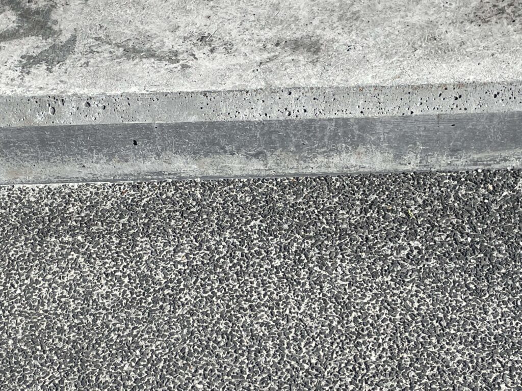 UHFB Splittmatrix Fussgängerbrücke Weinbergliweg Detailansicht